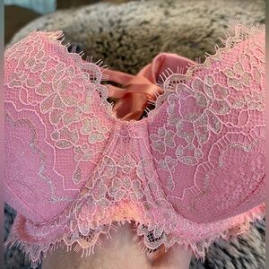 Victoria's Secret Pink and Gold Lace Bra 38B